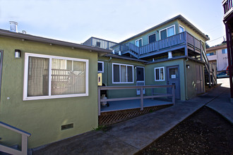 885 Laurel Ave in Belmont, CA - Building Photo - Building Photo