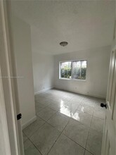 3901 NW 9th Ave in Pompano Beach, FL - Building Photo - Building Photo