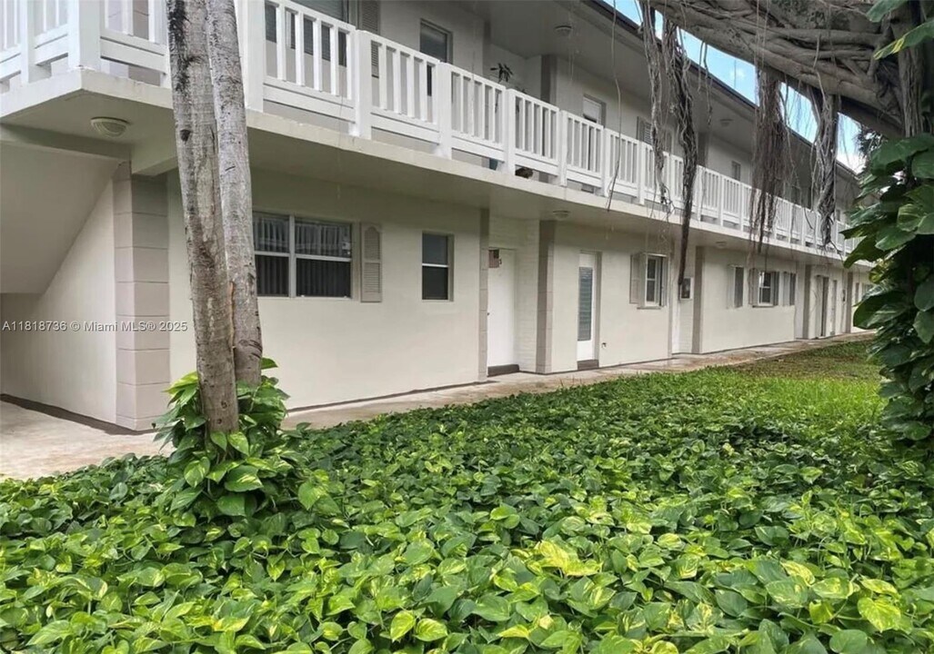 430 SE 2nd Ave in Deerfield Beach, FL - Foto de edificio