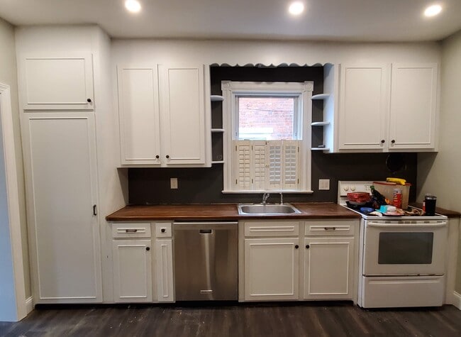 property at 171 Green St