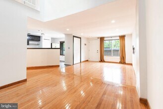 18153 Tunstall Dr in Gaithersburg, MD - Foto de edificio - Building Photo