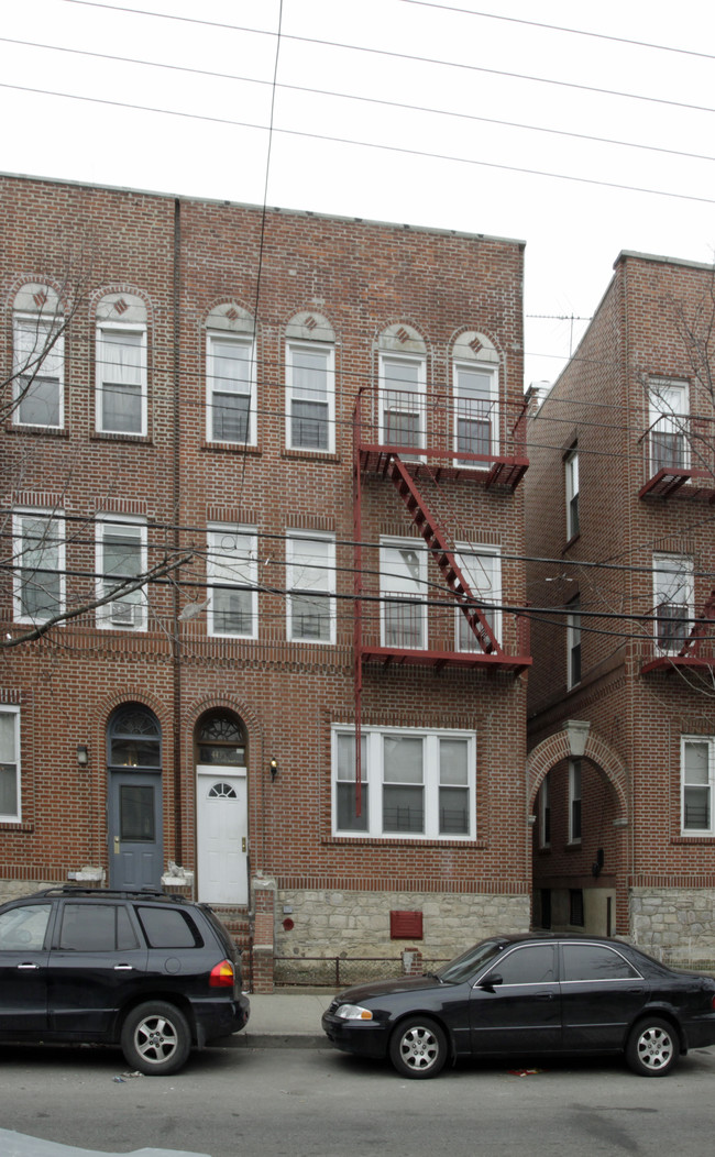 4435 Carpenter in Bronx, NY - Building Photo - Building Photo