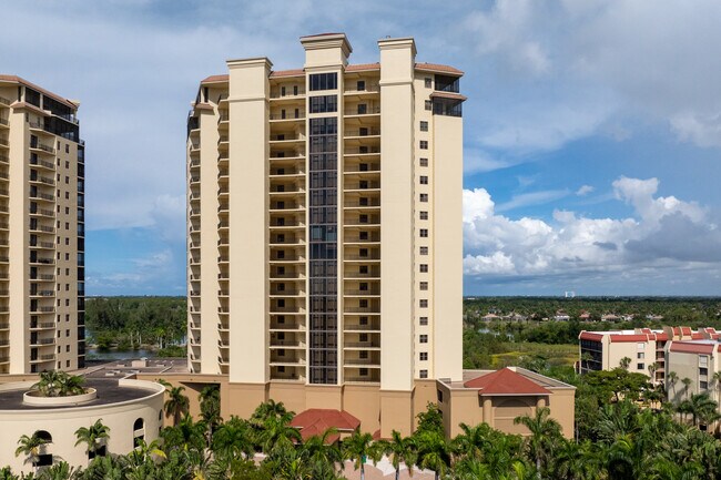 The Ashland at Lakeridge in Ft. Myers, FL - Building Photo - Building Photo