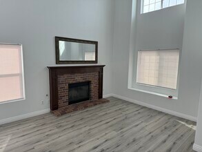1711 E 68th St in Long Beach, CA - Foto de edificio - Building Photo