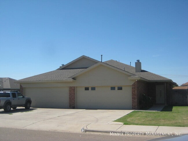 5705 Fordham St in Lubbock, TX - Building Photo - Building Photo