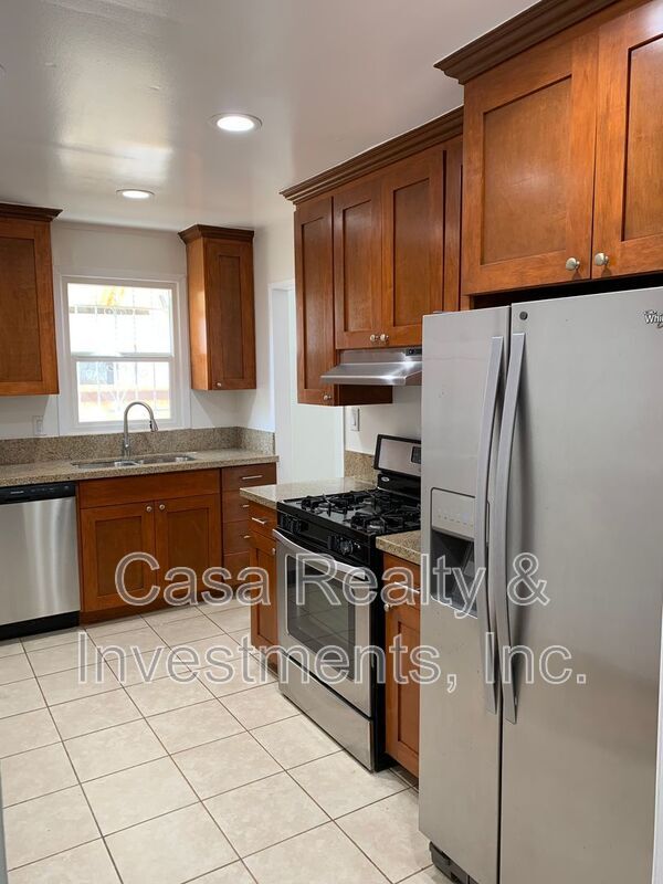 444 N Alta Vista Blvd in Los Angeles, CA - Building Photo - Building Photo