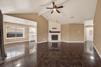 614 Northaire Dr in Houston, TX - Building Photo - Building Photo