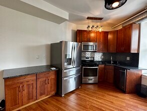 1733 Ridge Ave, Unit R3 in Philadelphia, PA - Building Photo - Building Photo