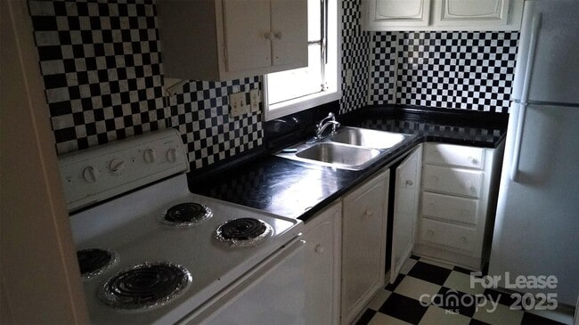 416 Copeland Park in Mount Holly, NC - Building Photo - Building Photo