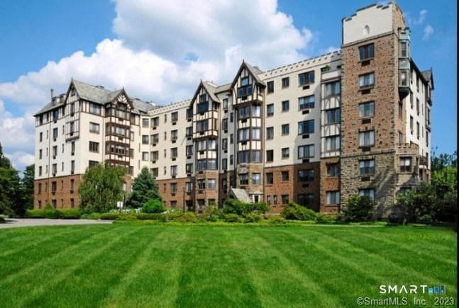 property at 47 Lafayette Pl