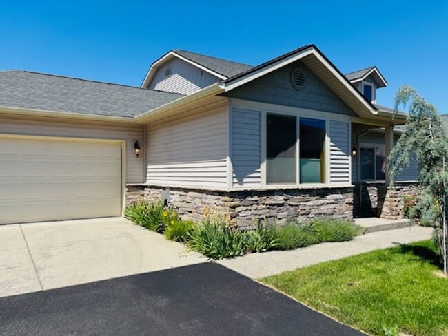 1337 Mordyl Loop in Post Falls, ID - Building Photo - Building Photo