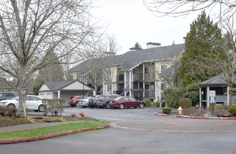 Martine Apartments in Bellevue, WA - Building Photo - Interior Photo