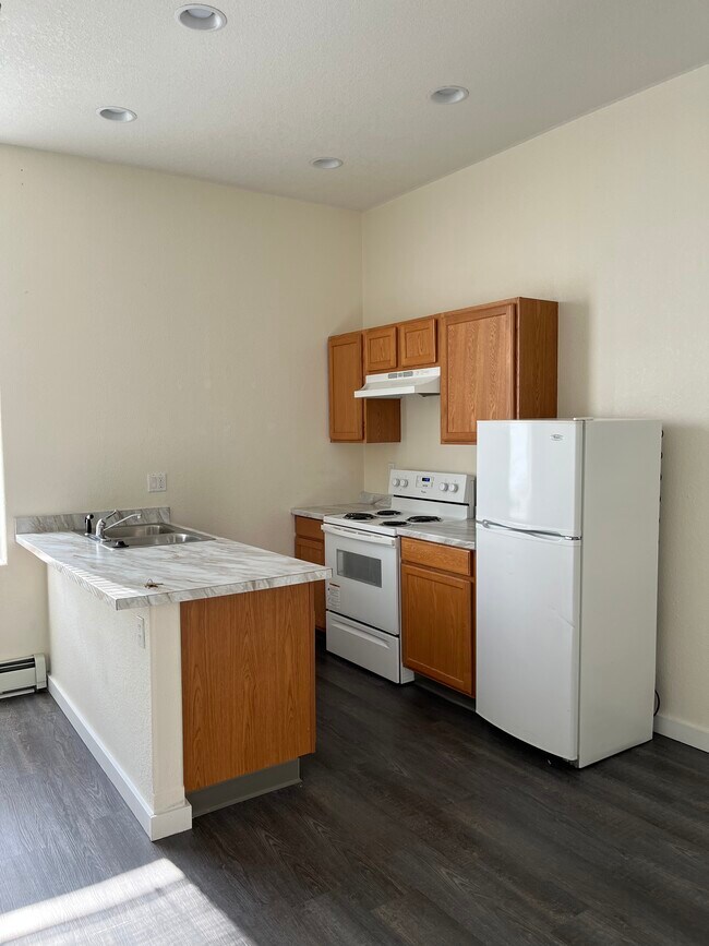 17 S Washington St Apartments and Nearby Butte Apartments For Rent