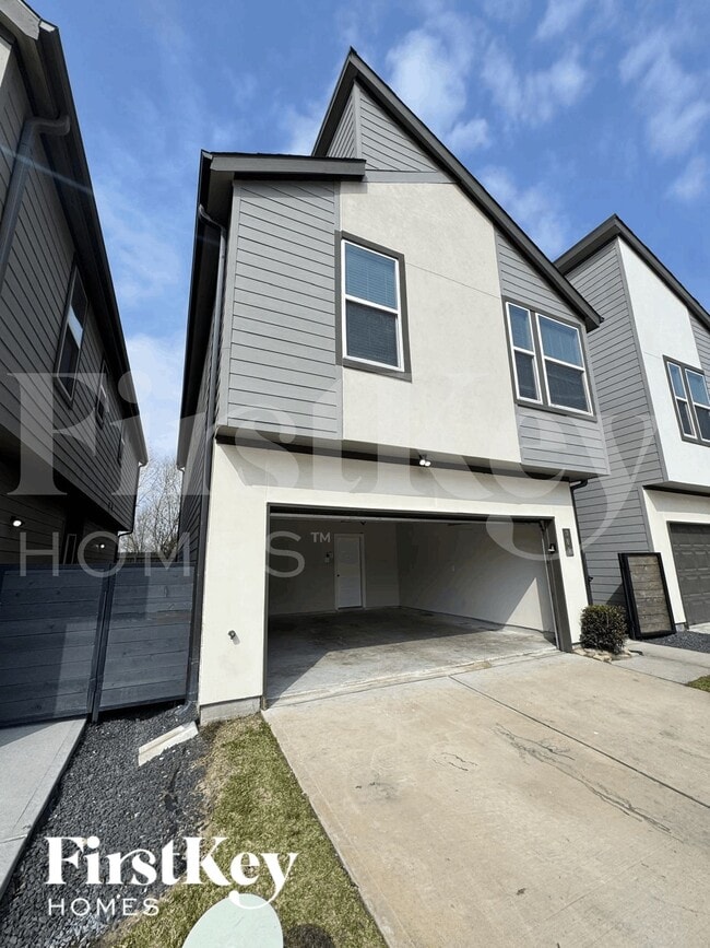 property at 309 N Centro Cir