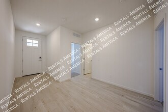 15940 W Gray Fox Trl in Sun City West, AZ - Foto de edificio - Building Photo