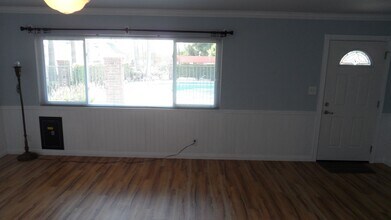 2295 N Tustin St in Orange, CA - Building Photo - Building Photo