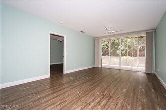 14801 Park Lake Dr in Ft. Myers, FL - Building Photo - Building Photo