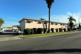 11171 Chapman Ave in Garden Grove, CA - Building Photo - Building Photo