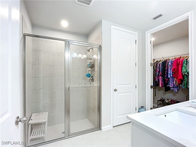 4664 Arboretum Cir in Naples, FL - Foto de edificio - Building Photo