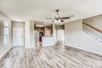 5222 Rio Dr in Baytown, TX - Building Photo - Building Photo