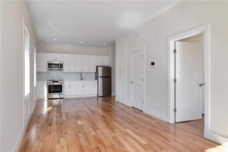 145 Main St-Unit -201 in Nyack, NY - Foto de edificio - Building Photo