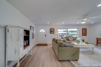 11424 79th Ave in Seminole, FL - Building Photo - Building Photo