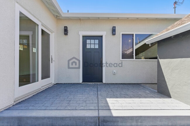3012 Pacheco Blvd in Martinez, CA - Foto de edificio - Building Photo