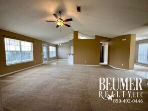 5625 Shelly St in Pensacola, FL - Building Photo - Building Photo