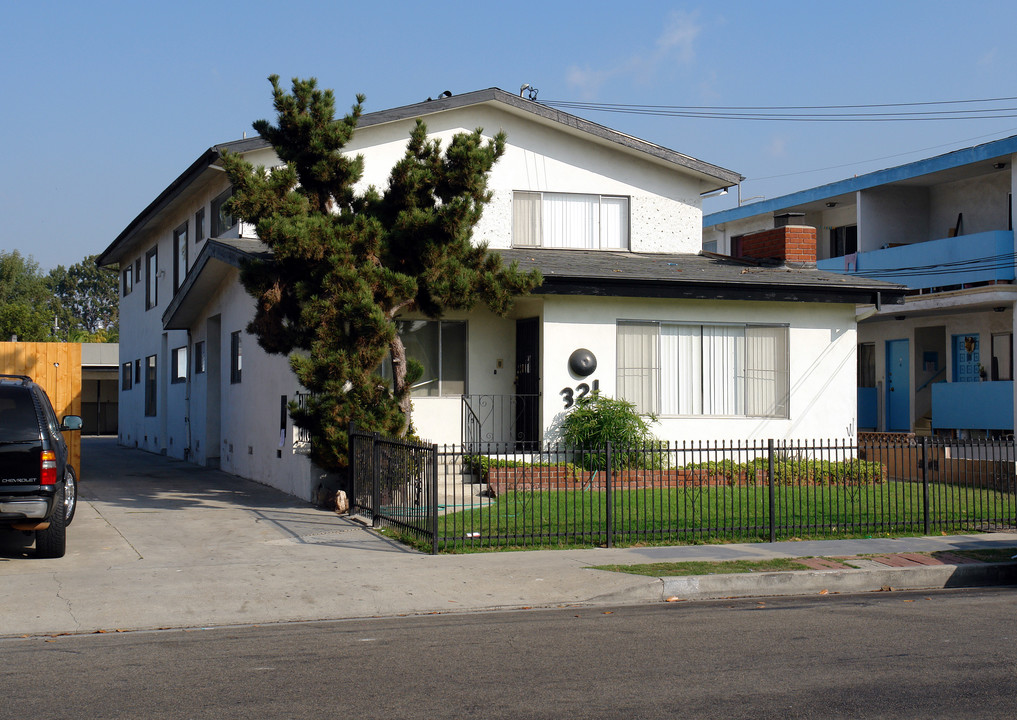 321 W Kelso St in Inglewood, CA - Building Photo