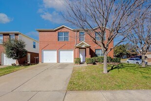 8529 Prairie Dawn Dr in Fort Worth, TX - Building Photo