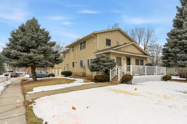 12605 Main St, Unit #200