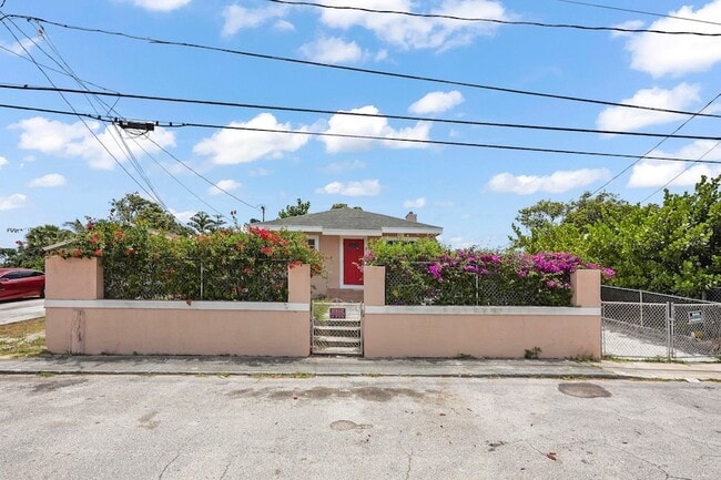 property at 816 20th St