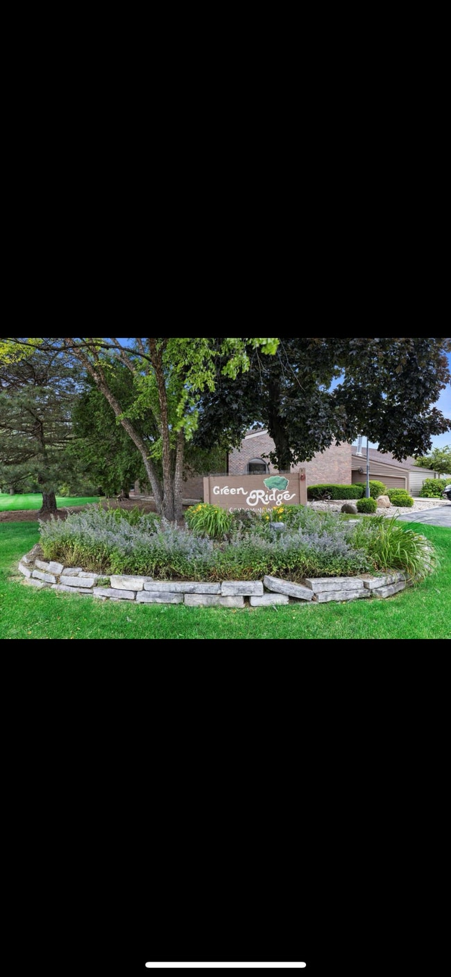 property at 5835 Cambridge Cir