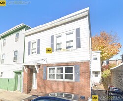 161 Otis St in Cambridge, MA - Building Photo