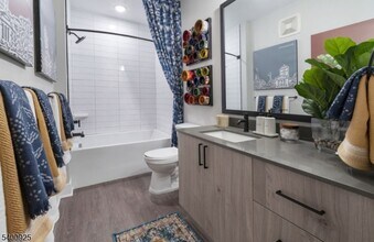 100 Union St, Unit 351 in Elizabeth, NJ - Building Photo - Building Photo