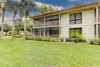 206 Brackenwood Terrace in Palm Beach Gardens, FL - Building Photo - Building Photo