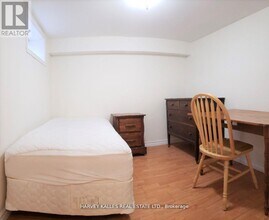 541 Palmerston Blvd in Toronto, ON - Building Photo - Building Photo