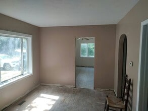 3168 W Pkwy Ave in Flint, MI - Building Photo - Building Photo