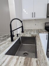 641 NW 105th Way in Pembroke Pines, FL - Building Photo - Building Photo