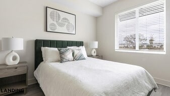 9650 52nd Ave E, Unit 2-208 in Palmetto, FL - Building Photo