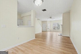 2545 Walden Lake Dr in Decatur, GA - Foto de edificio - Building Photo