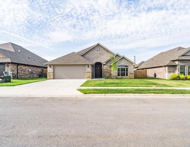 property at 910 Redfree Dr