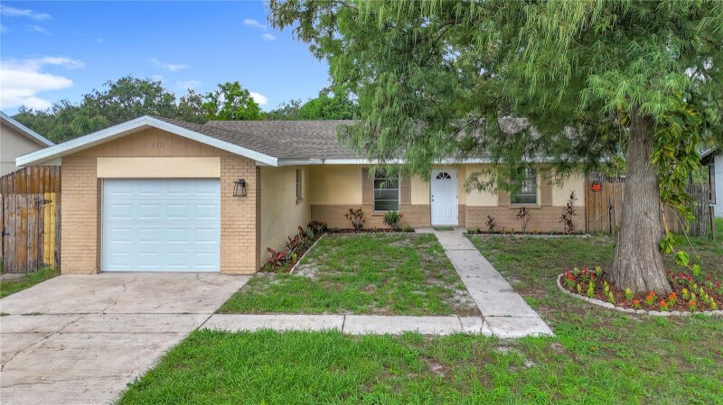 6511 3rd Ave NE in Bradenton, FL - Building Photo
