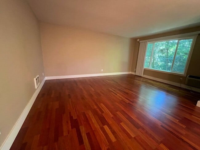 6801 SW Terri Ct in Portland, OR - Building Photo - Building Photo