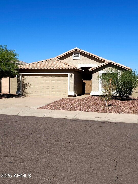 15116 W Fillmore St in Goodyear, AZ - Building Photo