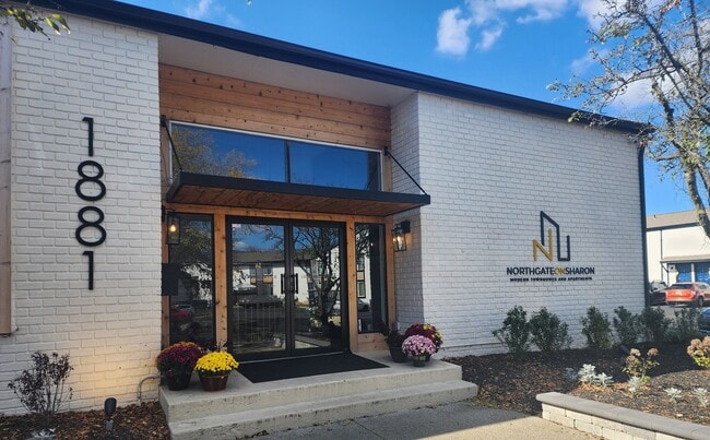 Northgate on Sharon in Columbus, OH - Foto de edificio - Building Photo