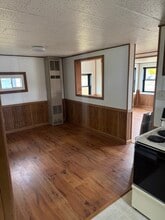 635 11th St in Monroe, WI - Foto de edificio - Building Photo