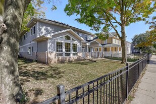 504 E Church St in Champaign, IL - Building Photo