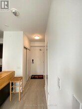 3900 Confederation Pkwy in Mississauga, ON - Building Photo - Building Photo