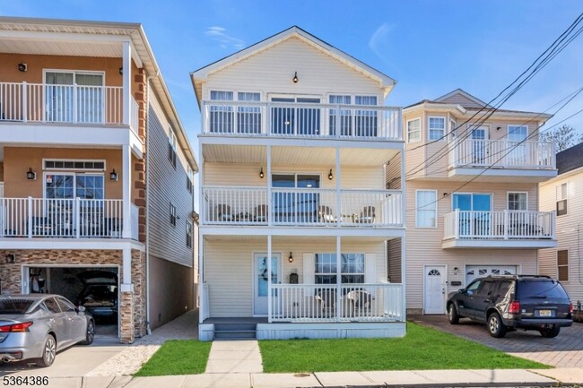 property at 28 Bay Ave